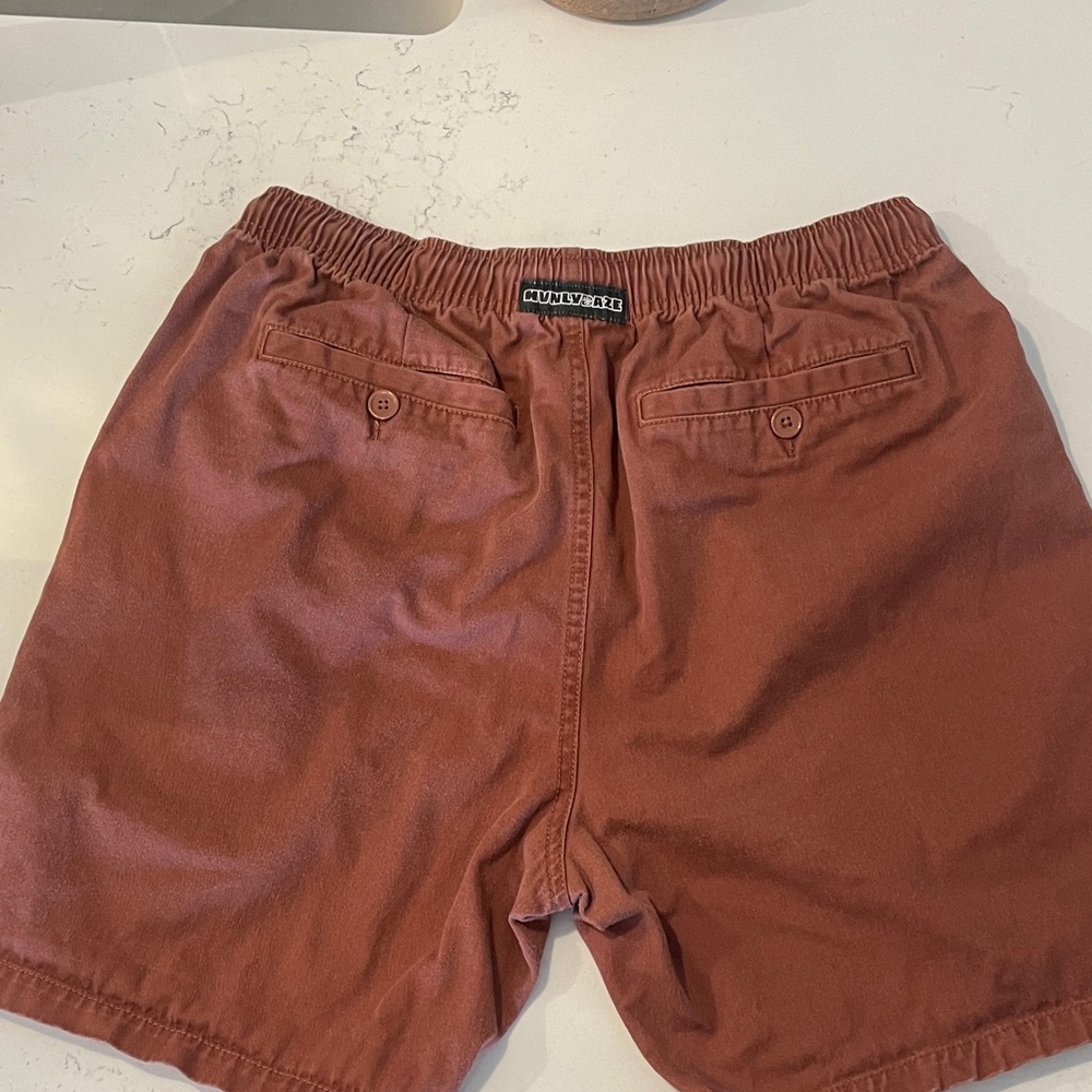 ROLL AND STROLL SHORTS 32 waist 7” inseam